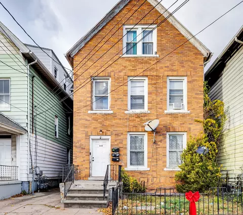 115 Clay St, New Haven, CT 06513