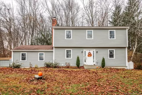 37 Putnam Rd, New Milford, CT 06776