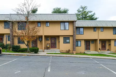 7 Willow Ct #7, Cromwell, CT 06416