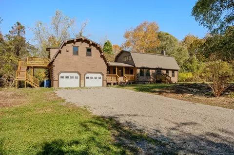 10 Gutterman Rd, Uncasville, CT 06382