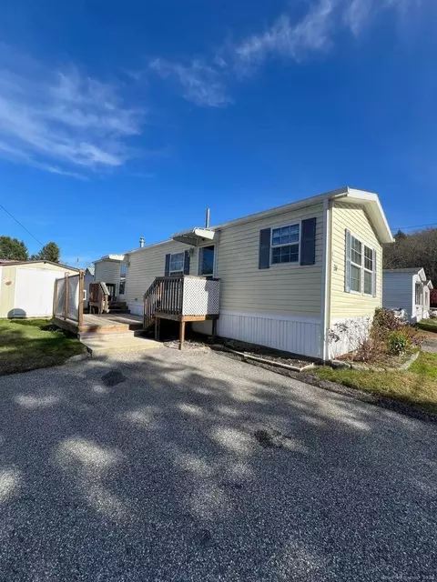 20 Barlow Dr, Mansfield, CT 06268