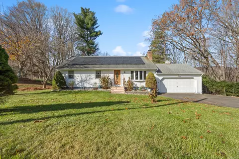 19 Heath Ct, Cheshire, CT 06410