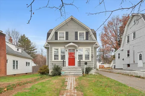 72 Saint Charles St, West Hartford, CT 06119