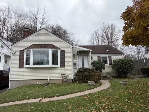 69 Saint Augustine St, West Hartford, CT 06110