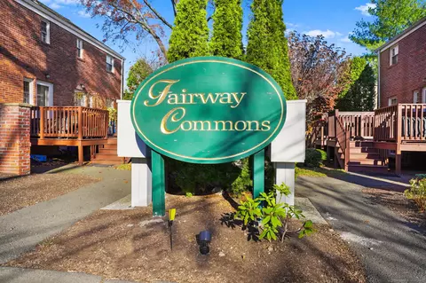 303 Bridge St #303, Stamford, CT 06905