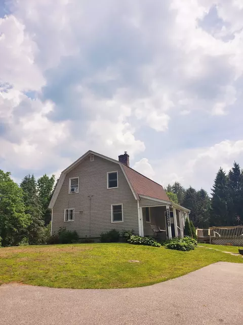 8 S Bigelow Rd, Hampton, CT 06247