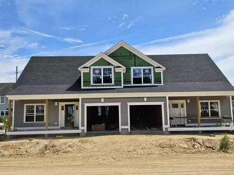 Exterior - 151 153 East Main St #32, Clinton, CT 06413 photo 4 of 5