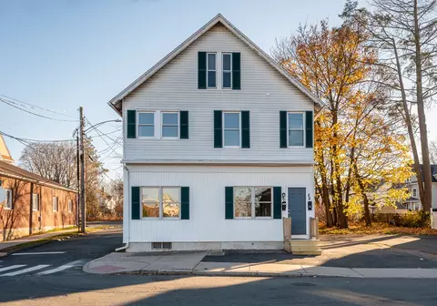 88 High St, Enfield, CT 06082