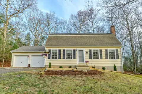 40 Hagstrom Rd, North Grosvenor Dale, CT 06255