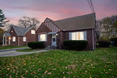 97 Alden Ave, Enfield, CT 06082