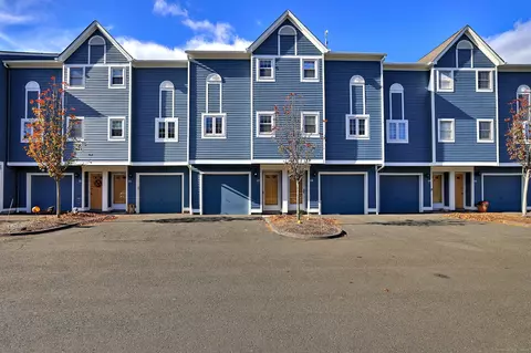 50 Pierce St #27, Plainville, CT 06062