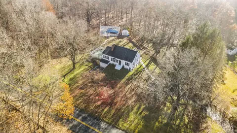 135 Elise Dr, Waterbury, CT 06708