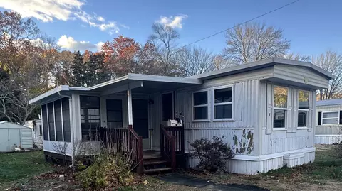 270 Boston Post Rd #TRLR 6, Waterford, CT 06385