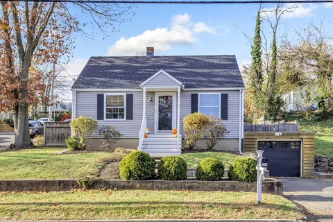 378 Castle Ave, Fairfield, CT 06825