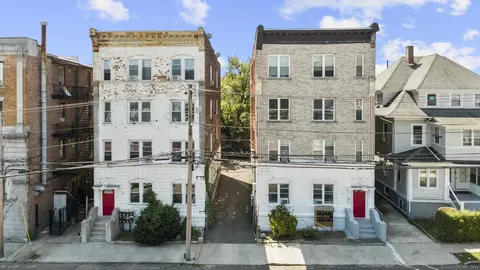 25 Whittier St, Bridgeport, CT 06605