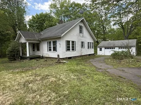61 Cheshire Rd, Wallingford, CT 06492