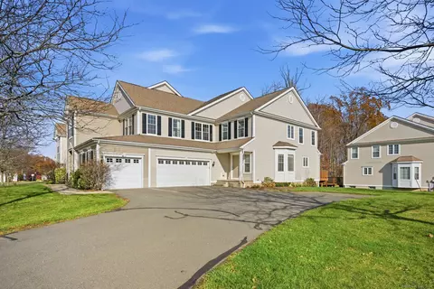 218 Sterling Dr #218, Newington, CT 06111