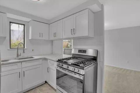3 Trolley Crossing Ln #3, Middletown, CT 06457