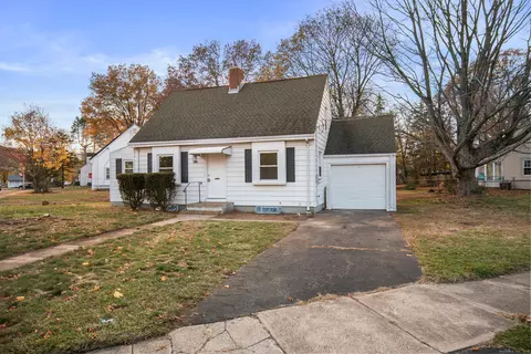 484 Pine Rock Ave, Hamden, CT 06514