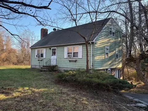 9 Holland Rd, Sharon, CT 06069