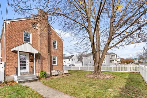 89 Price Blvd, West Hartford, CT 06119