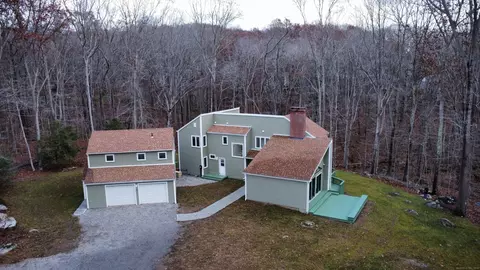 186 Haley Rd, Mystic, CT 06355