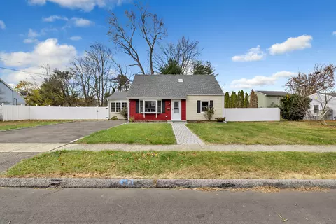 246 Delaware Dr, Stratford, CT 06614