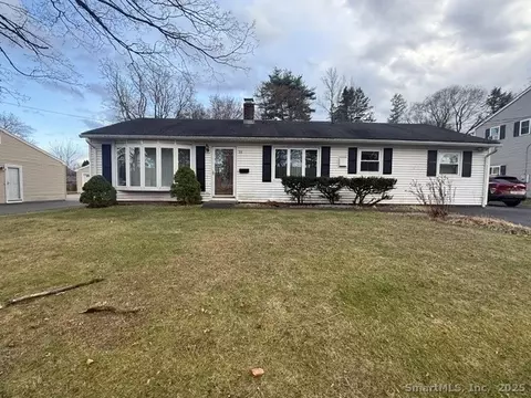 35 Patton St, East Hartford, CT 06118