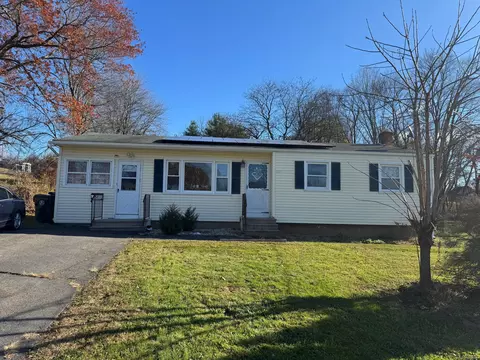12 Chester Dr, Windsor Locks, CT 06096