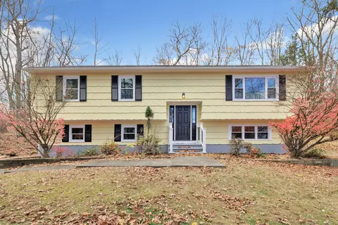 76 Dorman Rd, Oxford, CT 06478