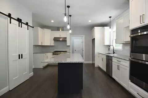 Entry Way - 155 Old Common Rd, Wethersfield, CT 06109 photo 1 of 2