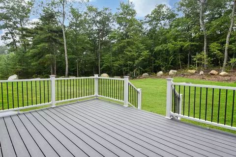 Exterior - 155 Old Common Rd, Wethersfield, CT 06109 photo 2 of 4