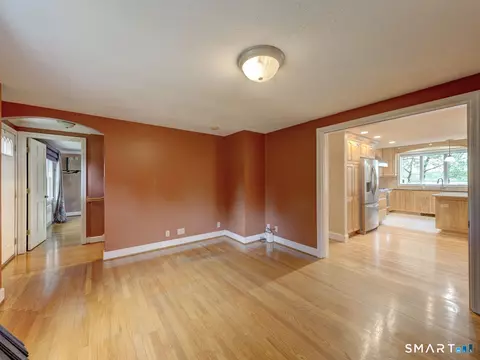 Living - 501 Highland St, Wethersfield, CT 06109 photo 5 of 9