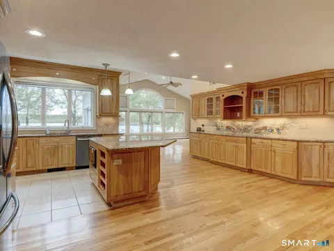 Kitchen - 501 Highland St, Wethersfield, CT 06109 photo 2 of 4
