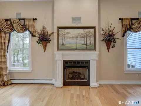 Living - 501 Highland St, Wethersfield, CT 06109 photo 4 of 9