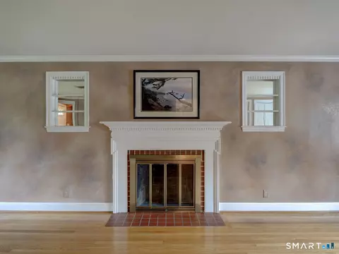 Living - 501 Highland St, Wethersfield, CT 06109 photo 8 of 9