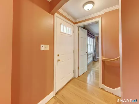 Entry Way - 501 Highland St, Wethersfield, CT 06109 photo 2 of 2