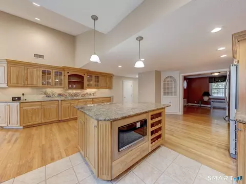 Kitchen - 501 Highland St, Wethersfield, CT 06109 photo 3 of 4