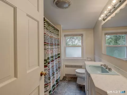 Bath - 501 Highland St, Wethersfield, CT 06109 photo 2 of 2