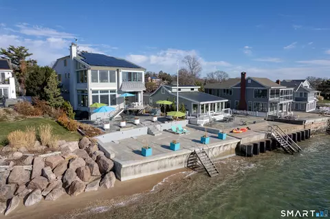 21 Sagamore Cove Rd, Branford, CT 06405