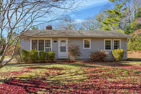 214 Pendleton Hill Rd, Voluntown, CT 06384