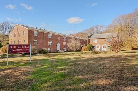111 Niles Hill Rd #B, New London, CT 06320