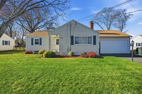 35 George Rd, Windsor Locks, CT 06096