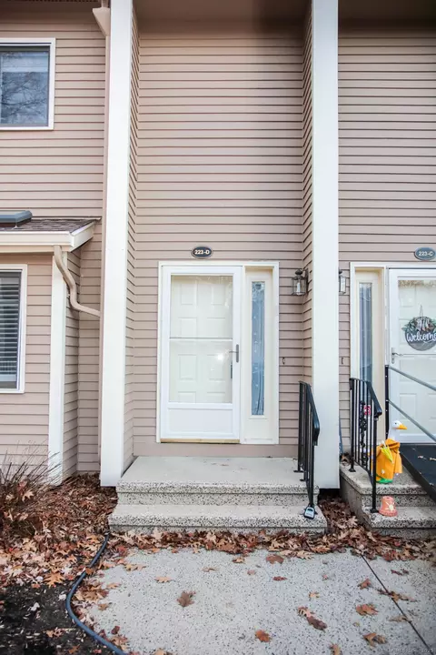 223 Twin Lakes Rd #D, North Branford, CT 06471
