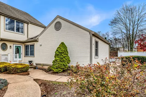 245 Berlin Ave #6, Southington, CT 06489