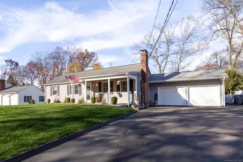 109 Dogwood Ln, Bristol, CT 06010