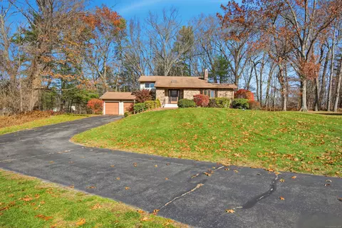 9 Alford Dr, Windsor, CT 06095