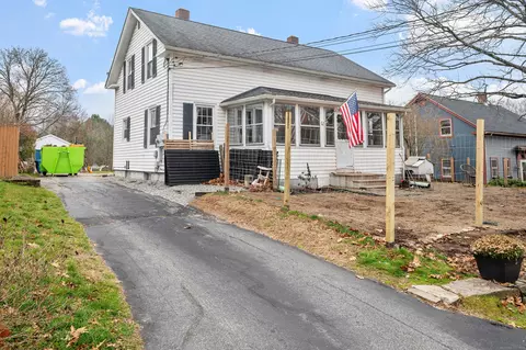 84 Brunswick Ave, Moosup, CT 06354
