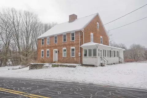 1095 S Grand St, Suffield, CT 06093
