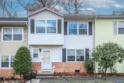 25 Padanaram Rd #30, Danbury, CT 06811